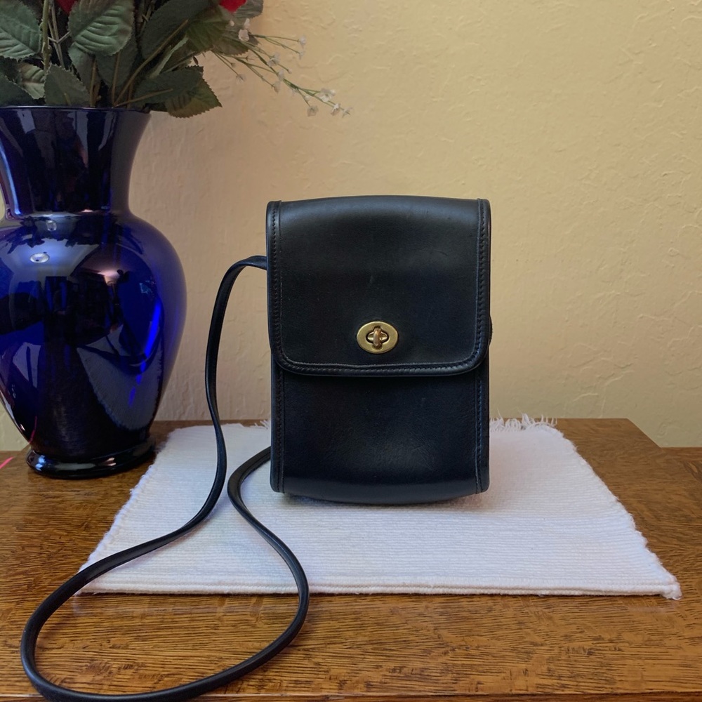 COACH Vintage black leather mini messenger bag